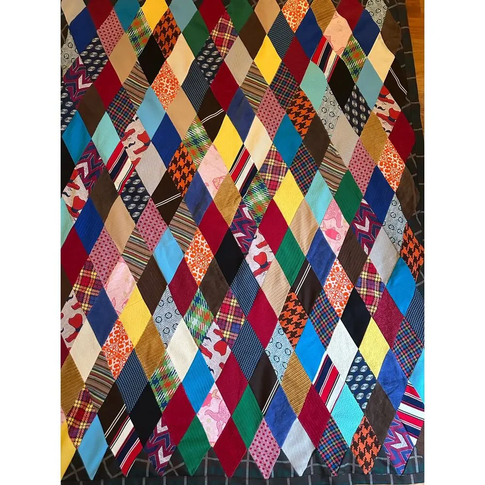 Vintage Handmade Blanket approx 4'x5' diamond pattern